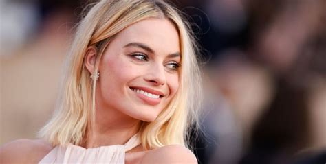 margot robbie fit pics|Home